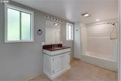 481 S Pine St, Canby, OR 97013 - Photo 13