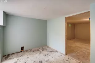 481 S Pine St, Canby, OR 97013 - Photo 33