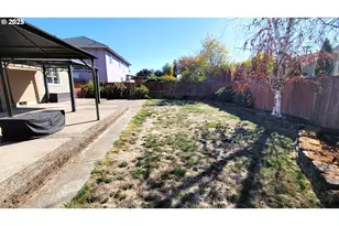 881 Arrow Leaf Pl, Harrisburg, OR 97446 - Photo 13