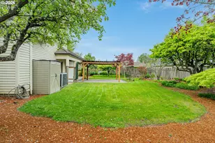 2520 NW Pinehurst Dr, McMinnville, OR 97128 - Photo 35