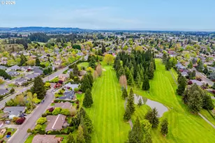2520 NW Pinehurst Dr, McMinnville, OR 97128 - Photo 45