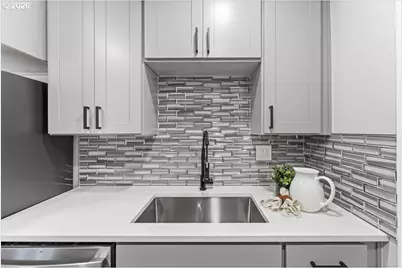 12875 SW Dale Cir, Beaverton, OR 97008 - Photo 17