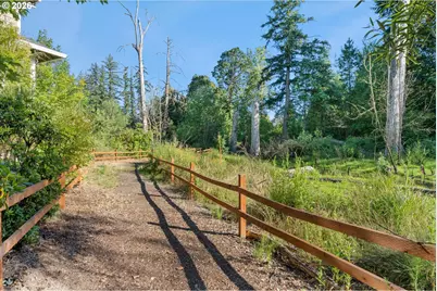 6316 SE Karpstein Pl, Hillsboro, OR 97123 - Photo 39