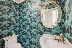 5050 SW Hilltop Ln, Portland, OR 97221 - Photo 23
