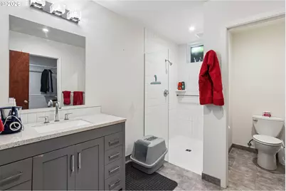 720 NE 107th Pl, Portland, OR 97220 - Photo 37