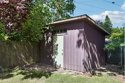 720 NE 107th Pl, Portland, OR 97220 - Photo 41