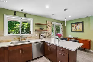 720 NE 107th Pl, Portland, OR 97220 - Photo 15