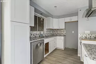 6910 SE 92nd Ave, Portland, OR 97266 - Photo 9