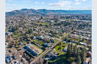 1826 Armadale Ave, Hood River, OR 97031 - Photo 17