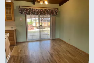 1466 W Fairview Dr, Springfield, OR 97477 - Photo 3
