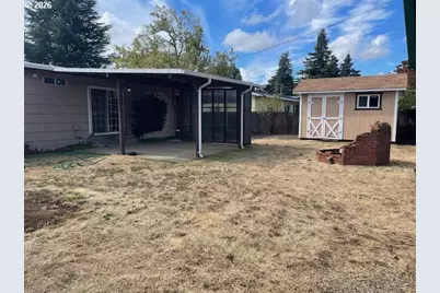 1466 W Fairview Dr, Springfield, OR 97477 - Photo 15