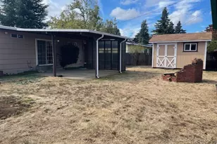 1466 W Fairview Dr, Springfield, OR 97477 - Photo 15