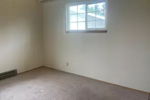 1466 W Fairview Dr, Springfield, OR 97477 - Photo 5