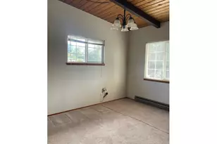 1466 W Fairview Dr, Springfield, OR 97477 - Photo 7