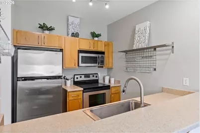 1125 NW 9th Ave #405, Portland, OR 97209 - Photo 9