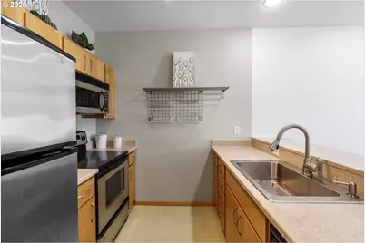 1125 NW 9th Ave #405, Portland, OR 97209 - Photo 5