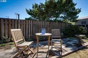 845 9th Ave, Seaside, OR 97138 - Photo 19