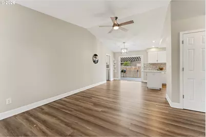 1735 Plateau St NE, Salem, OR 97305 - Photo 5