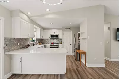 1735 Plateau St NE, Salem, OR 97305 - Photo 7