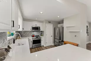 1735 Plateau St NE, Salem, OR 97305 - Photo 13