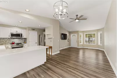 1735 Plateau St NE, Salem, OR 97305 - Photo 9