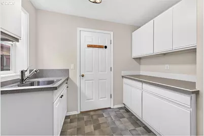 17108 Rebecca Ln, Lake Oswego, OR 97035 - Photo 17