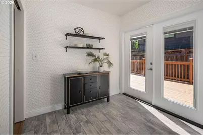 8234 SW Capitol Hwy, Portland, OR 97219 - Photo 11