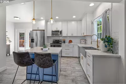 8234 SW Capitol Hwy, Portland, OR 97219 - Photo 9