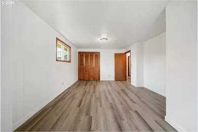 1081 E Jackson Ave, Cottage Grove, OR 97424 - Photo 31