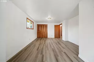 1081 E Jackson Ave, Cottage Grove, OR 97424 - Photo 31