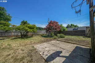 1081 E Jackson Ave, Cottage Grove, OR 97424 - Photo 37