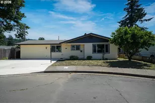 1081 E Jackson Ave, Cottage Grove, OR 97424 - Photo 3