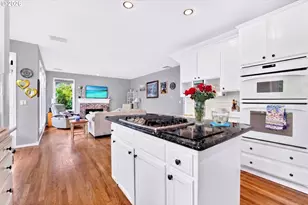 1763 NW 127th Pl, Portland, OR 97229 - Photo 17