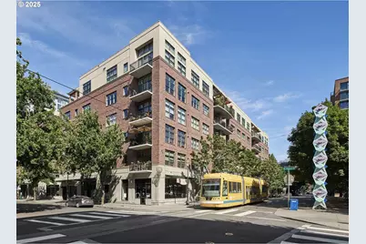 821 NW 11th Ave #613, Portland, OR 97209 - Photo 1