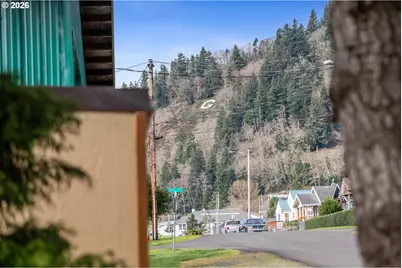 111 Cypress Ave, Garibaldi, OR 97118 - Photo 33