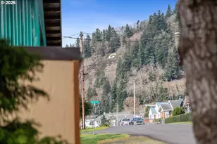 111 Cypress Ave, Garibaldi, OR 97118 - Photo 33