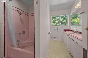 11990 SW Denney Rd, Beaverton, OR 97008 - Photo 17