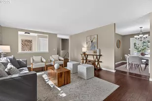 4695 SW Flower Pl, Portland, OR 97221 - Photo 7