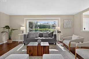 4695 SW Flower Pl, Portland, OR 97221 - Photo 5