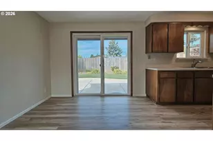 1937 Fieldcrest Ct, Salem, OR 97306 - Photo 7