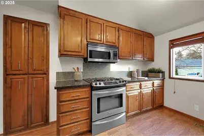 3426 Breezewood Ave, Eugene, OR 97405 - Photo 15