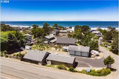 20 Willow St, Depoe Bay, OR 97341 - Photo 31