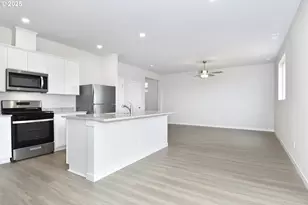 1397 Owl Ave, Woodburn, OR 97071 - Photo 7