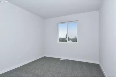 1397 Owl Ave, Woodburn, OR 97071 - Photo 17