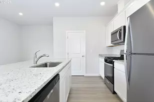 1397 Owl Ave, Woodburn, OR 97071 - Photo 9