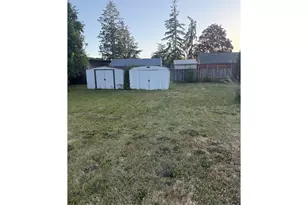 940 E 1st St, Yamhill, OR 97148 - Photo 3