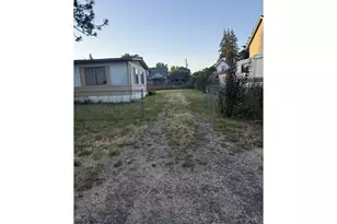 940 E 1st St, Yamhill, OR 97148 - Photo 7