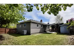 809 E 20th St, The Dalles, OR 97058 - Photo 21