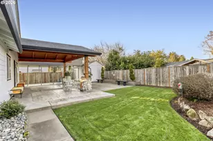 19039 SW Pike Ln, Beaverton, OR 97003 - Photo 25