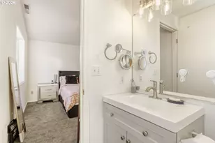 19039 SW Pike Ln, Beaverton, OR 97003 - Photo 17